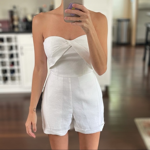 WHITE BEBE STRAPLESS ROMPER - Picture 4 of 4